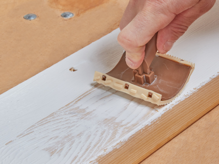 How to make plastic look like wood?